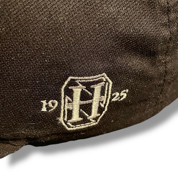 Travis Mathew Boston Hat Cap Size Small / Medium Boylston Fitted FlexFit Yupoong - Picture 5 of 12